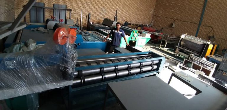 انواع دستگاه تولید کارتن 25 دستگاه کارتن سازی 1 768x373 1